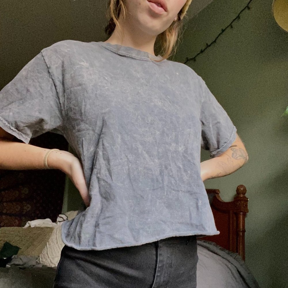 RUSTIC ACID WASH TEE